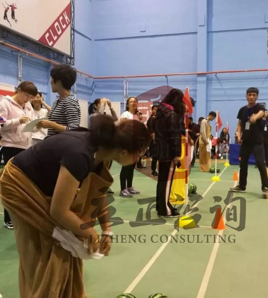 培訓快訊培訓時間：9月26日培訓單位：某發(fā)電有限公司培訓課程：運動會培訓人數(shù)：440人蘭州運動會