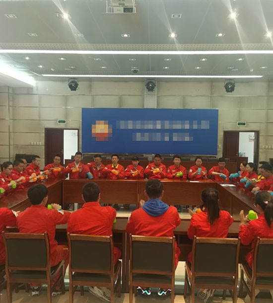 時(shí)間：2021年5月18日-5月25日單位：青海油田****課程內(nèi)容：《職業(yè)生涯規(guī)劃》、《從歷史看向未來》、《金字塔結(jié)構(gòu)》、《教練式宣導(dǎo)及傳播技巧》